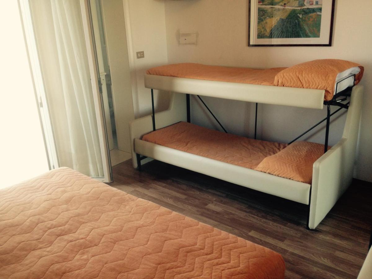 Riviera Mare Beach Life Hotel Римини Экстерьер фото