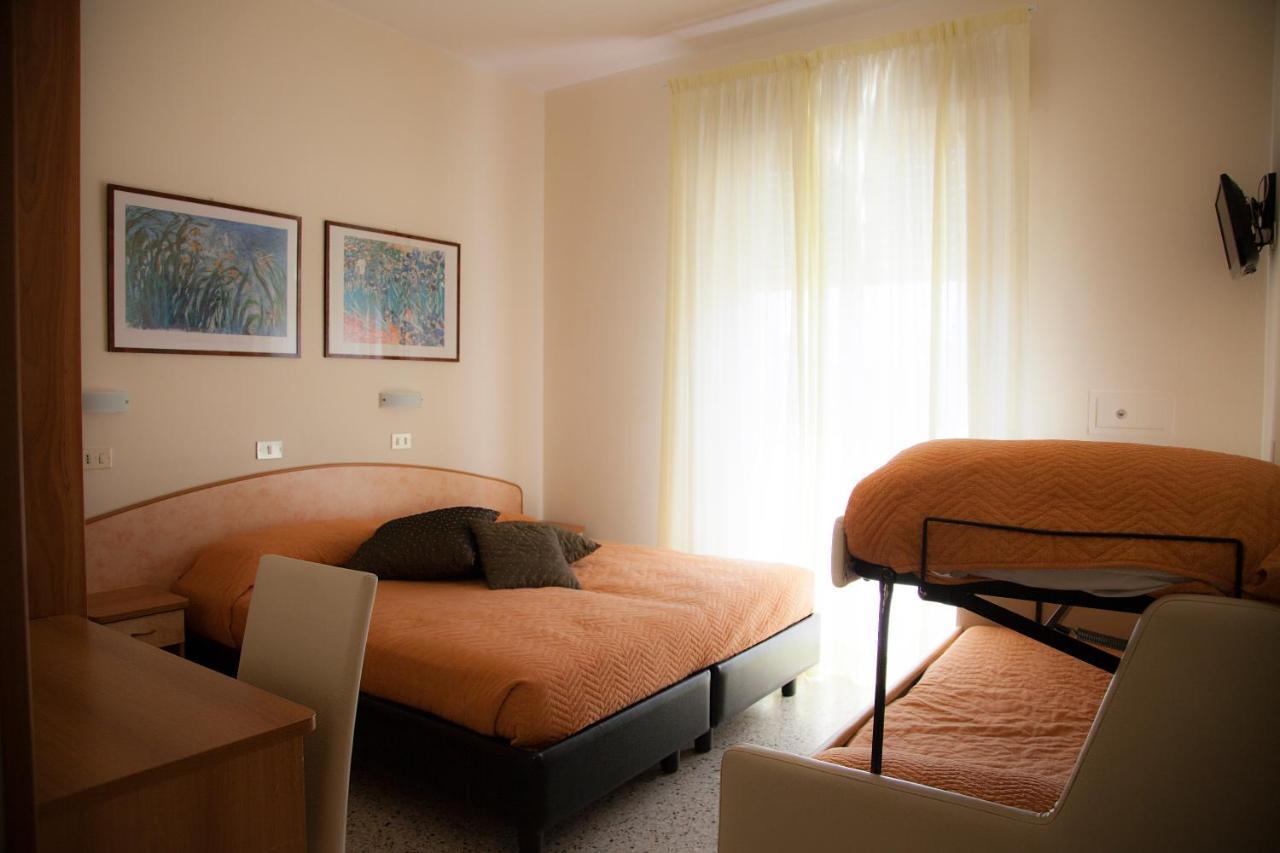 Riviera Mare Beach Life Hotel Римини Экстерьер фото